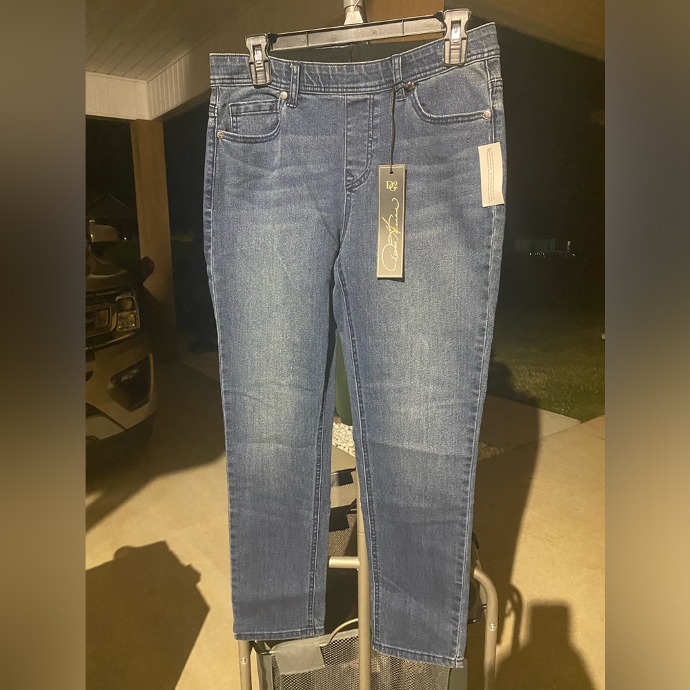 DG2 by Diane Gilman - Queen of Jeans